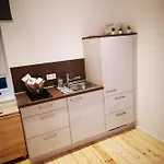 Kinderklinik 600m Zum Bahnhof 2a *