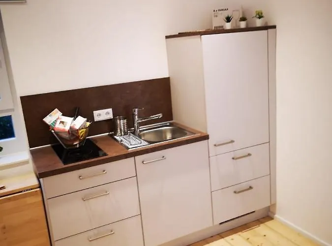 Kinderklinik 600m Zum Bahnhof 2a *