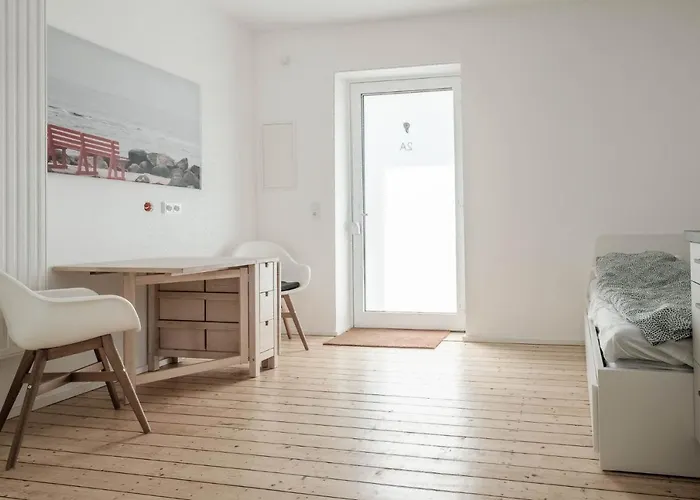 Kinderklinik 600m Zum Bahnhof 2a