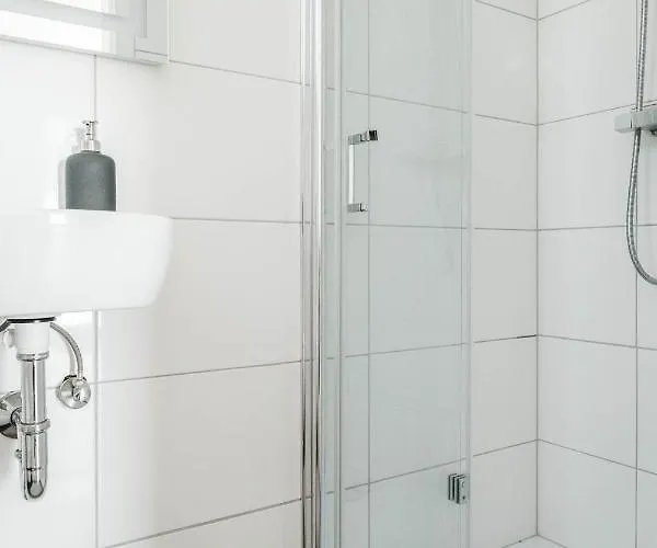 Kinderklinik 600m Zum Bahnhof 2a * 锡根